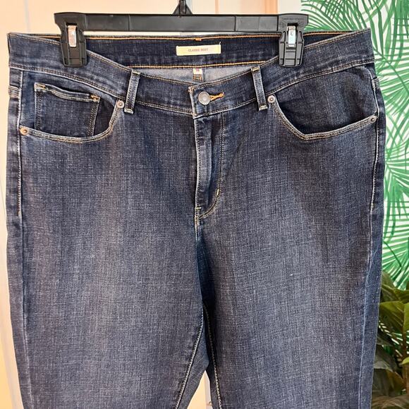 Levi’s Classic Bootcut Jeans Size 14 Dark Wash - Picture 3 of 10
